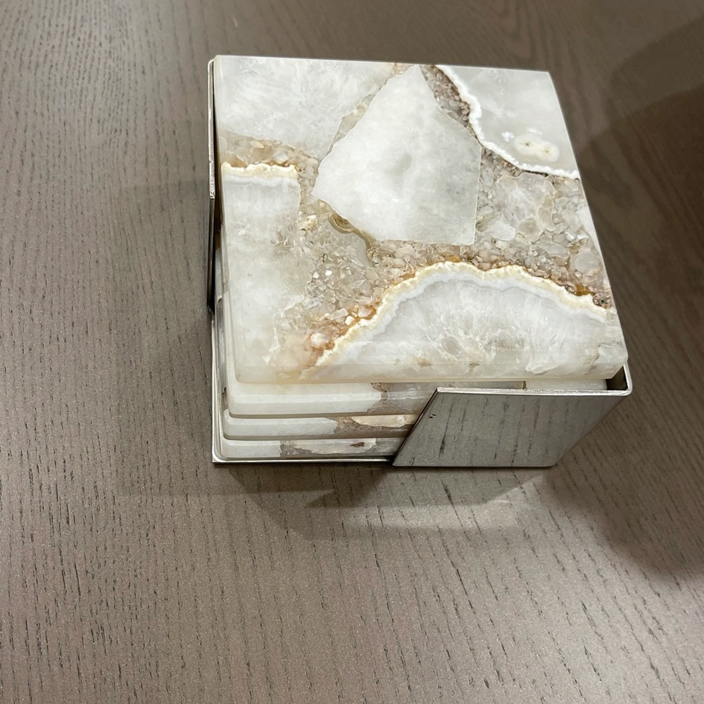 ZODAX CRETE AGATE COASTERS ON METAL TRAY TAUPE/WHITE - SET OF 4 - NEW IN BOX - Picture 5 of 5